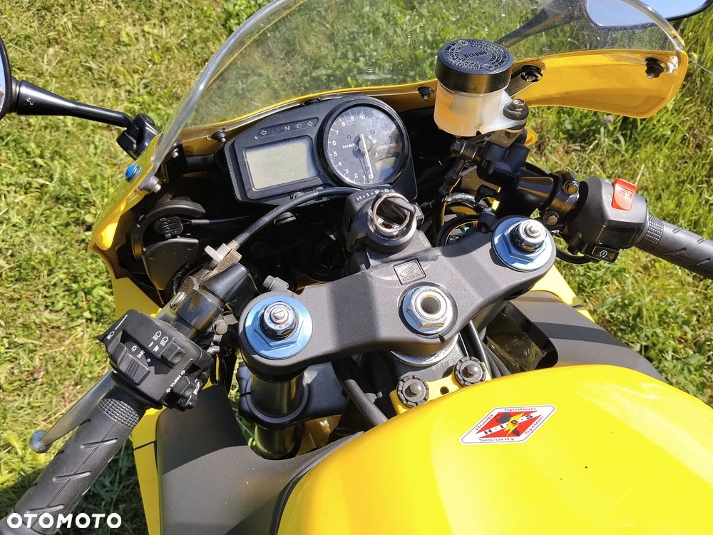 Honda CBR - 22