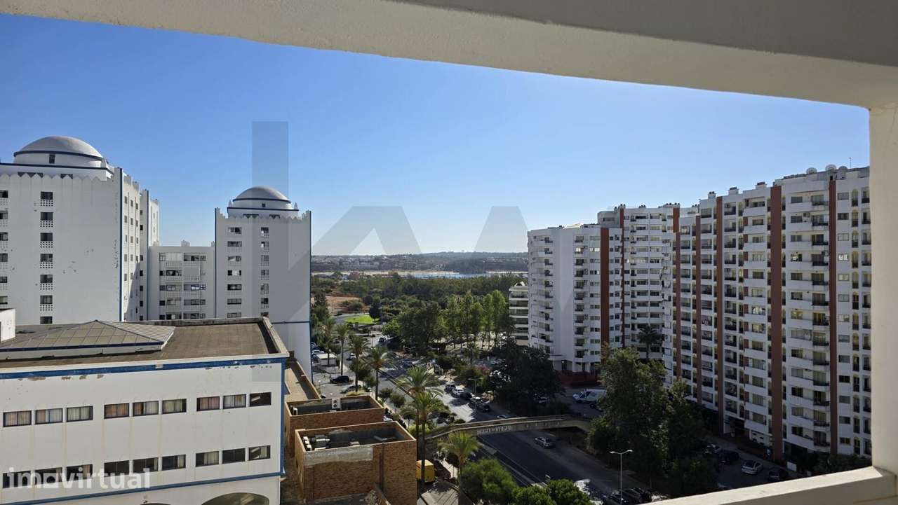 ​​Apartamento T1 com vista desafogada para a Marina de Portimão – Prai - Grande imagem: 2/17