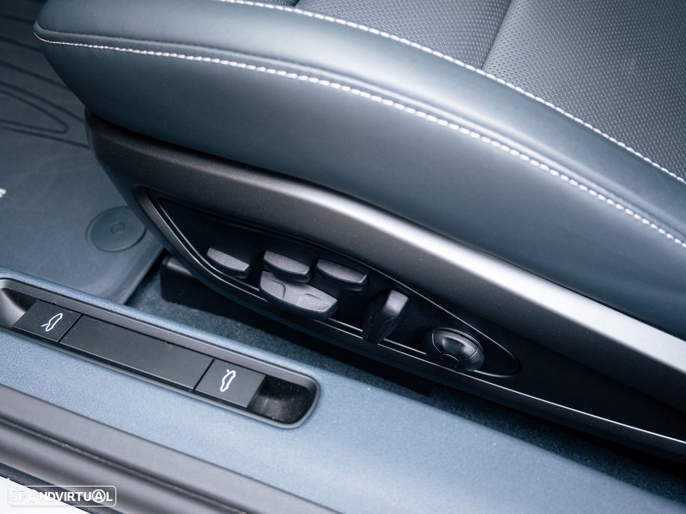 Porsche 911 (992) Turbo S PDK - 28