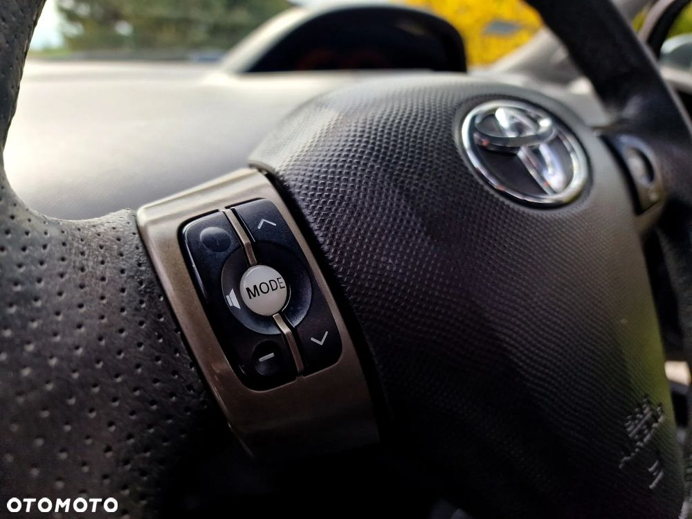 Toyota Yaris 1.33 Prestige - 19