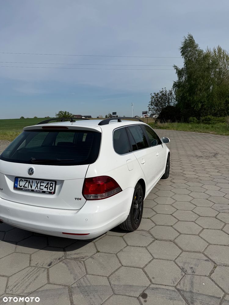 Volkswagen Golf 1.6 TDI Highline - 6