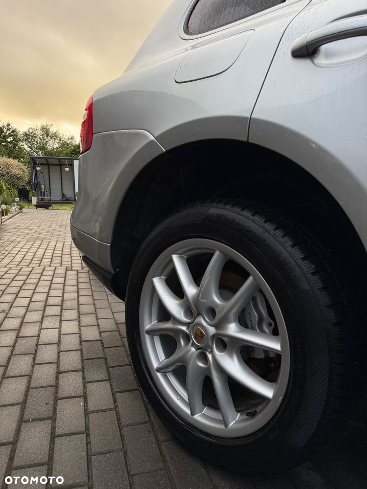 Porsche Cayenne - 4