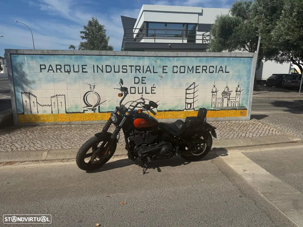 Harley-Davidson Street SOFTAIL FXBBS STREET BOB 114 - 1