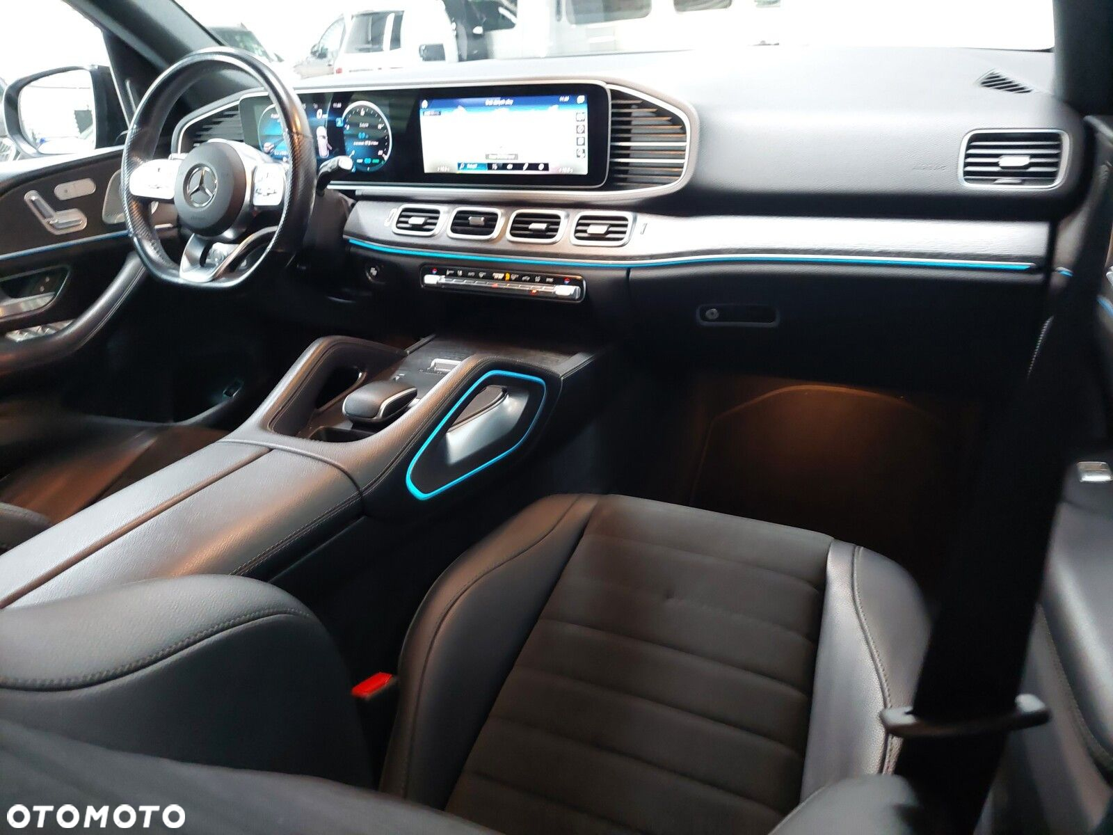 Mercedes-Benz GLE - 19
