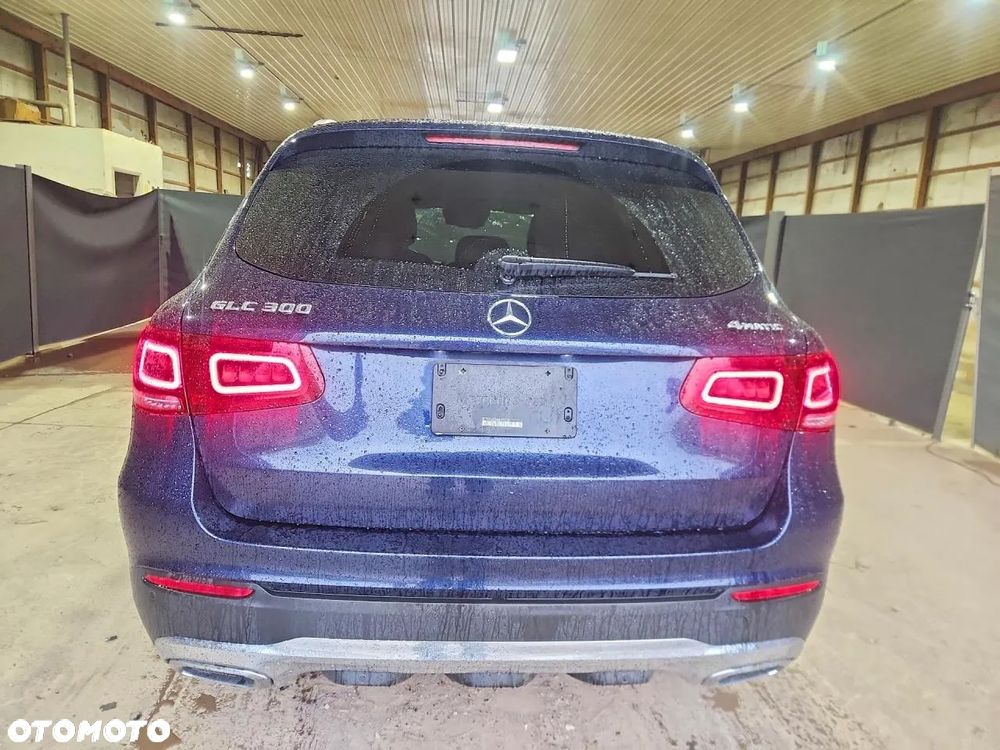Mercedes-Benz GLC 300 4Matic 9G-TRONIC Exclusive - 6