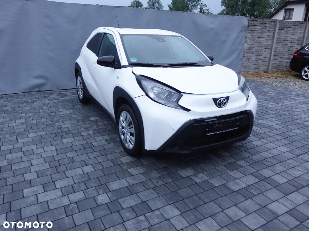 Toyota Aygo X x-shift x-play - 8