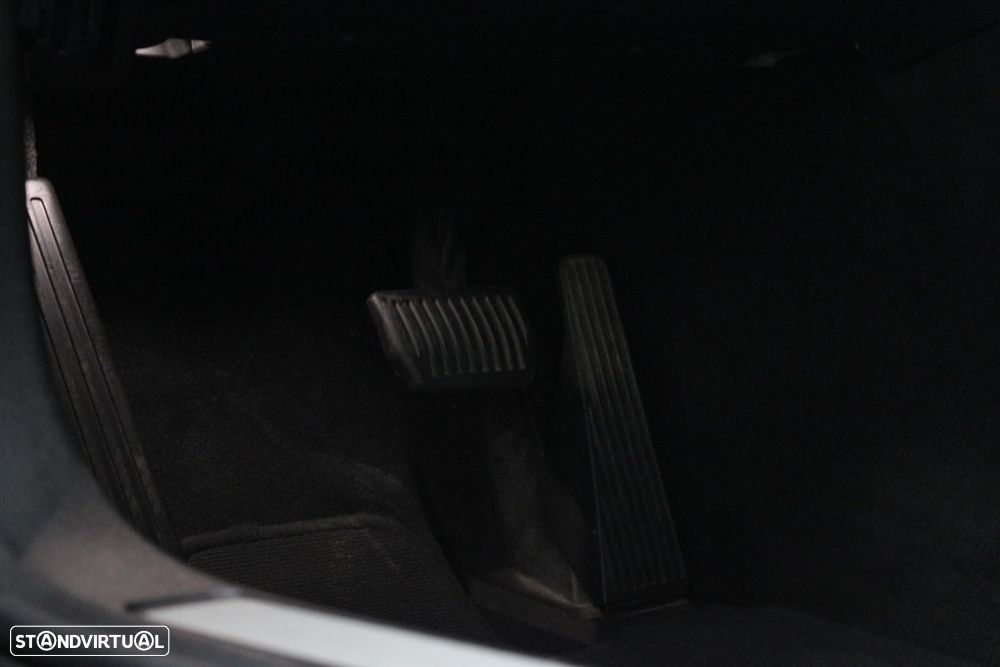 Volvo V60 2.0 T6 AWD TE R-Design Expression - 28