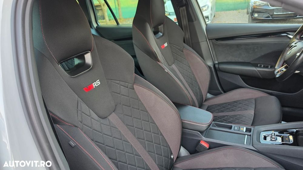 Skoda Octavia 2.0 TDI DSG RS Plus - 21