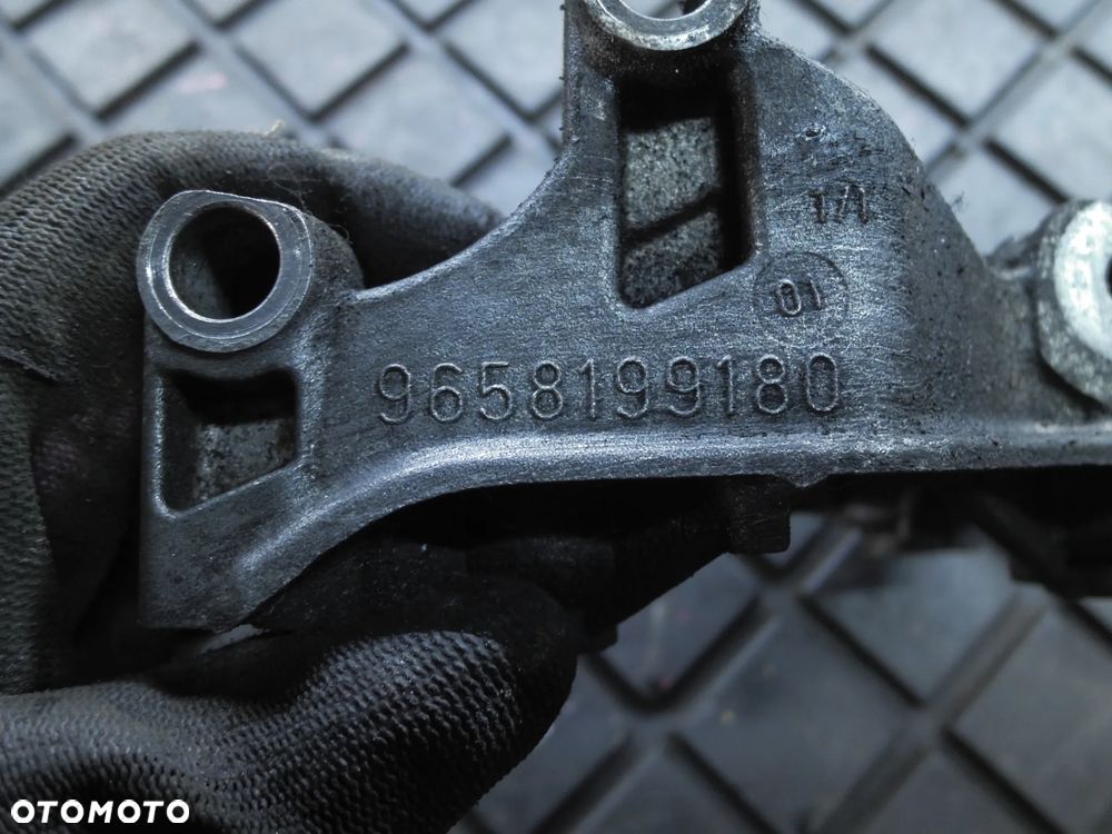 ŁAPA PODSTAWA ALTERNATORA CITROEN C3 II 1.6 EHDI 9658199180 - 2