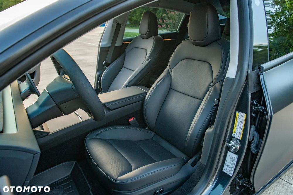 Tesla Model 3 - 20