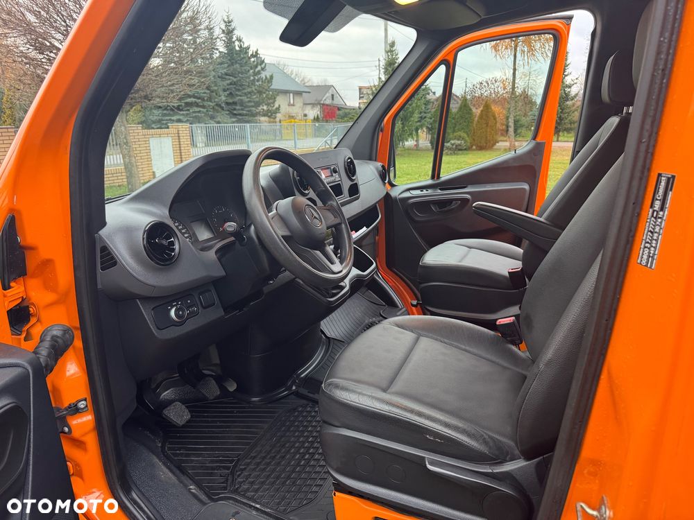 Mercedes-Benz Sprinter - 20