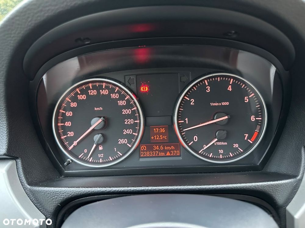 BMW Seria 3 318i - 13