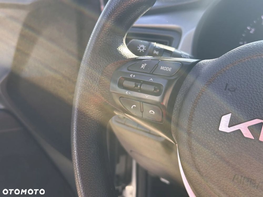 Kia Rio 1.2 M - 17