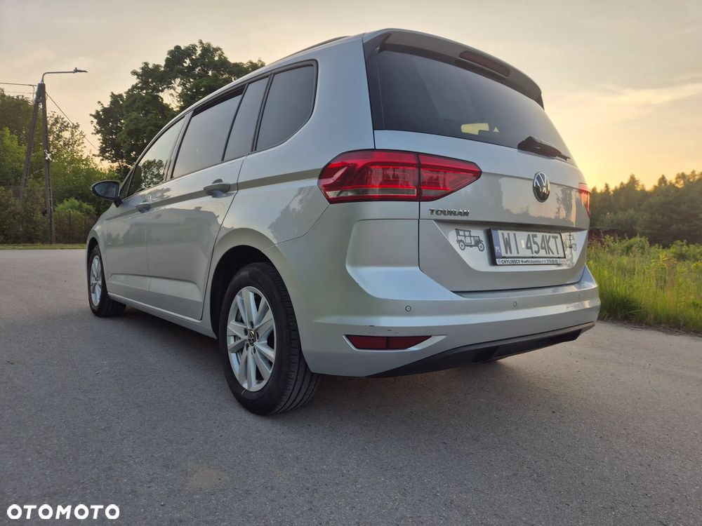 Volkswagen Touran - 5