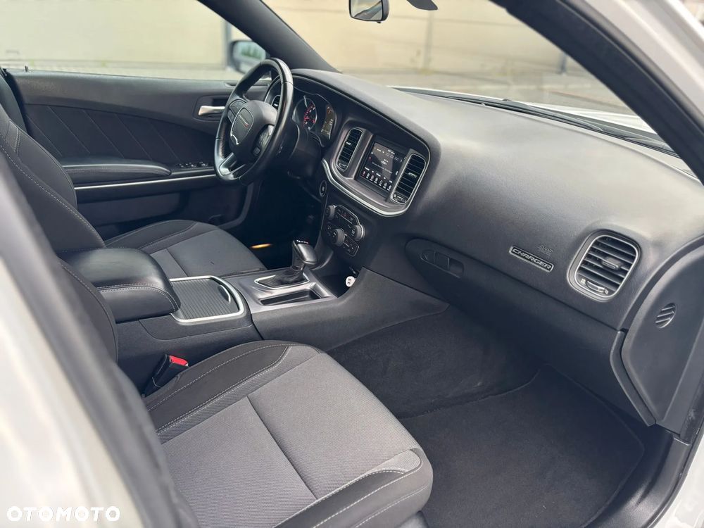 Dodge Charger 3.6 GT - 30