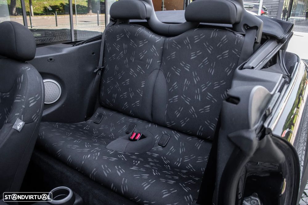 MINI Cabrio Cooper - 28