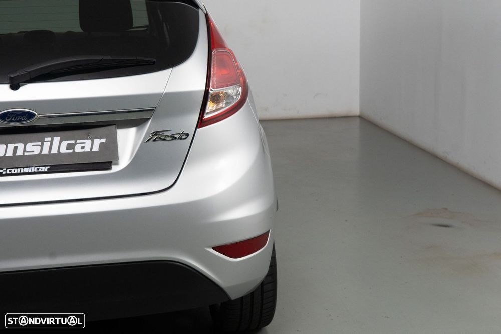 Ford Fiesta 1.0 EcoBoost Titanium - 25