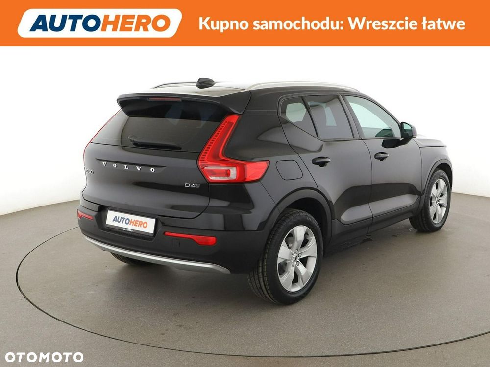 Volvo XC 40 D4 SCR AWD Momentum - 8
