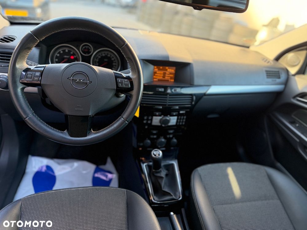 Opel Astra 1.6 Edition 111 Jahre - 37