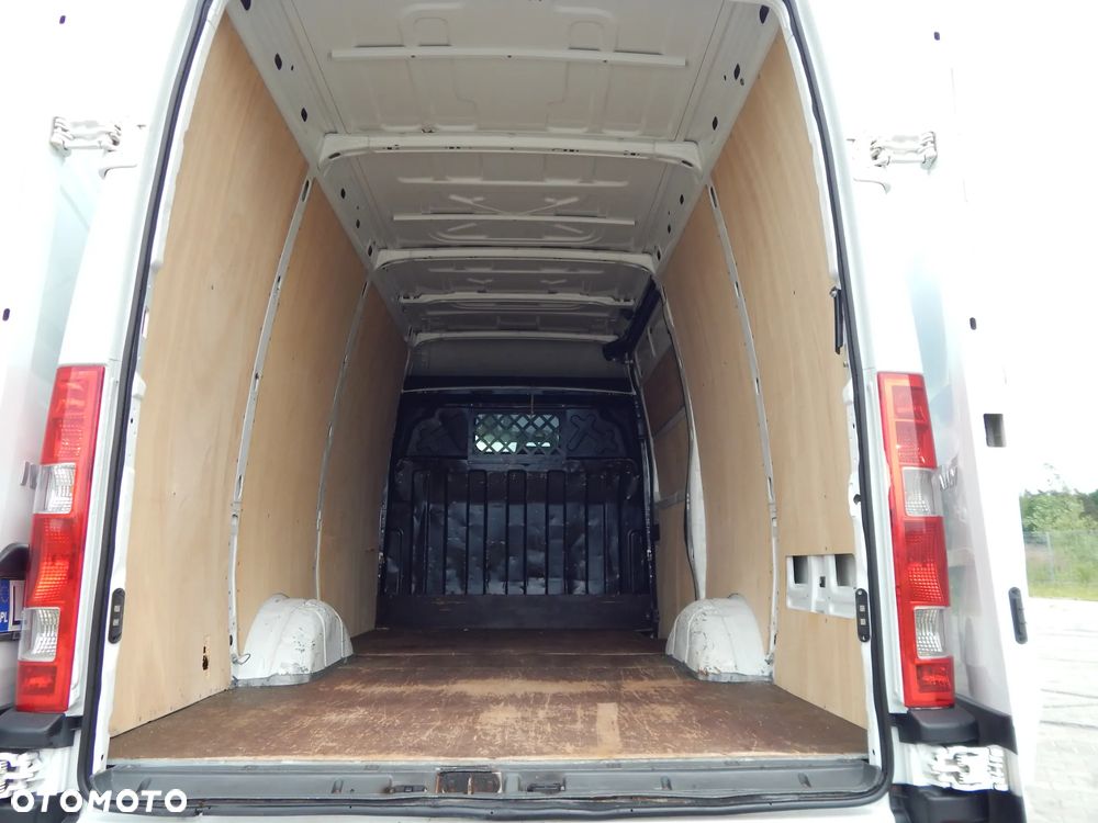 Iveco DAILY 35S15 2,3HPI L2H2 LIFT - 29
