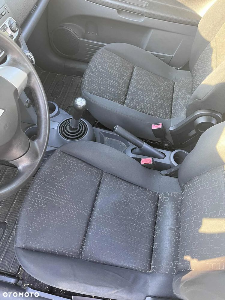 Mitsubishi Colt - 17