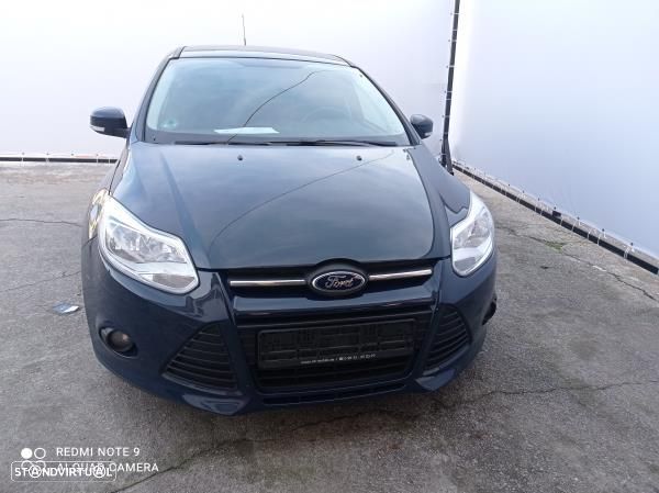 Para Peças Ford Focus Iii Três Volumes - 1