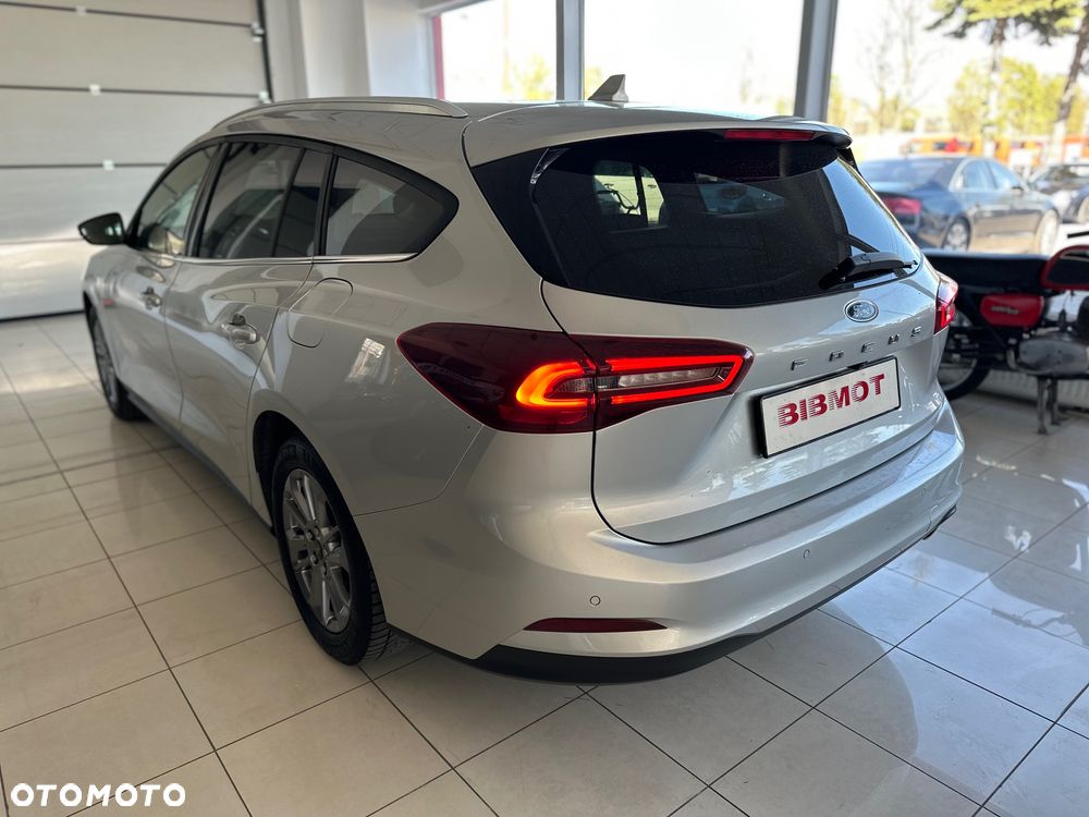 Ford Focus 1.0 EcoBoost Titanium X - 3