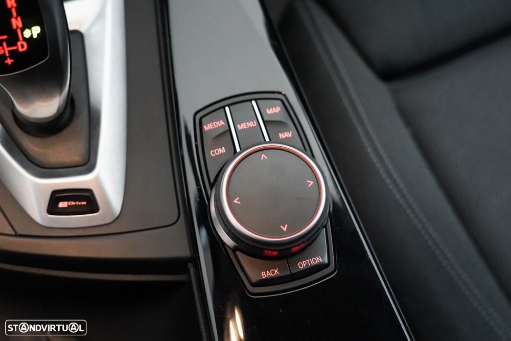 BMW 330 e iPerformance - 19