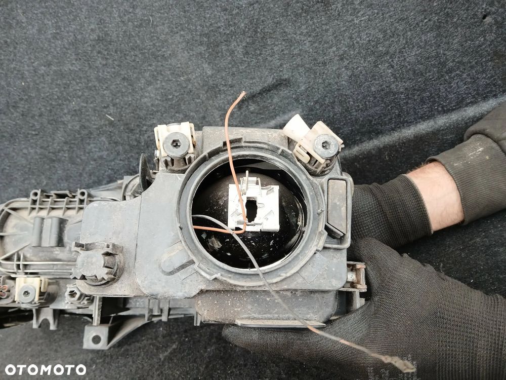 Mazda 6 Lampa przednia prawa - 5