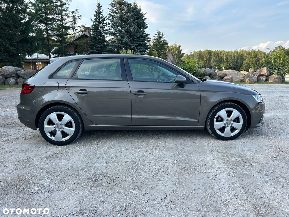 Audi A3 Sportback - 8