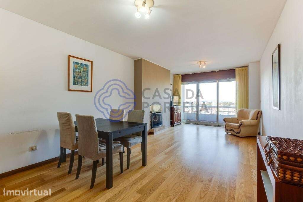 T3 NA CONSTITUIÇÃO, PORTO | VARANDA, GARAGEM E VISTAS DESAFOGADAS - Grande imagem: 3/37