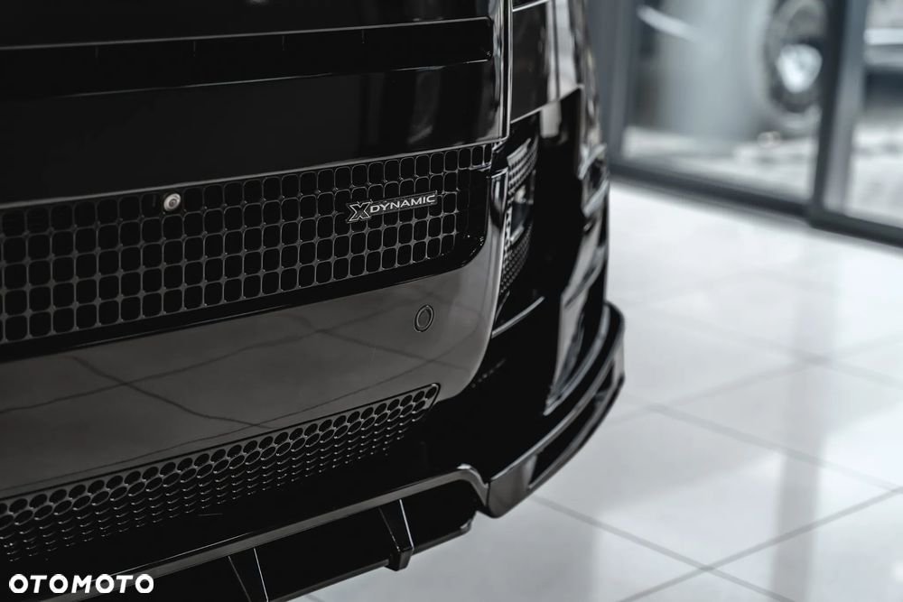 Land Rover Defender 3.0 D200 mHEV X-Dynamic HSE - 17