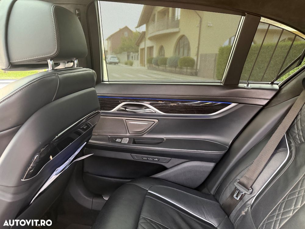 BMW Seria 7 730Ld xDrive - 25