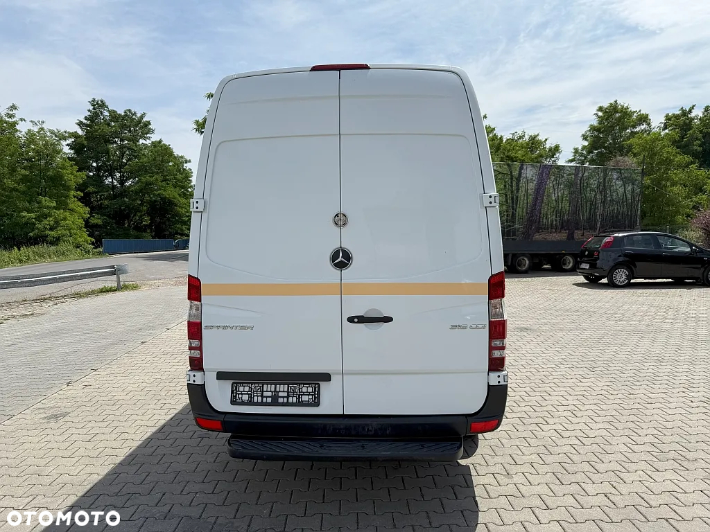 Mercedes-Benz SPRINTER - 5