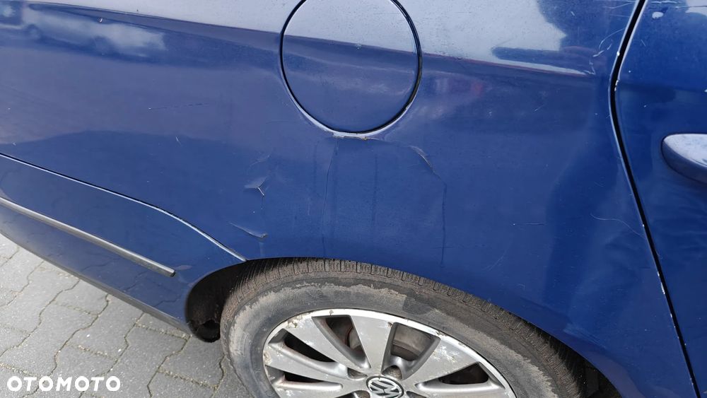 Volkswagen Passat 2.0 TDI Trendline DSG - 8