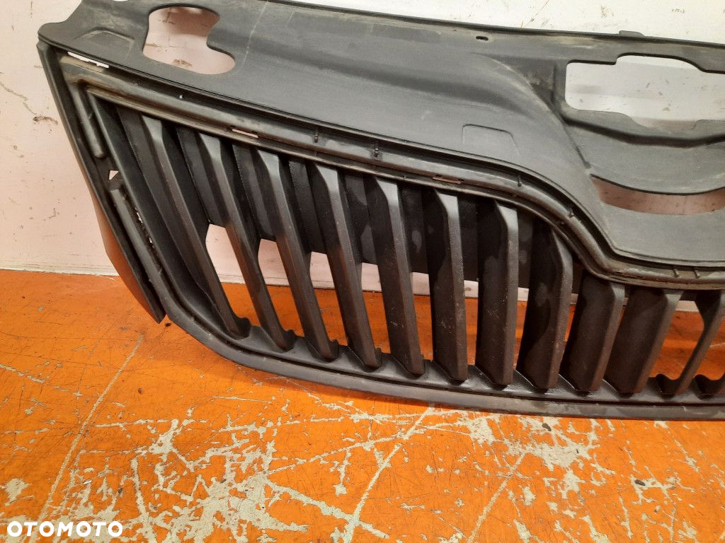SKODA RAPID 12-19  ATRAPA / GRILL 5JA853668 - 3