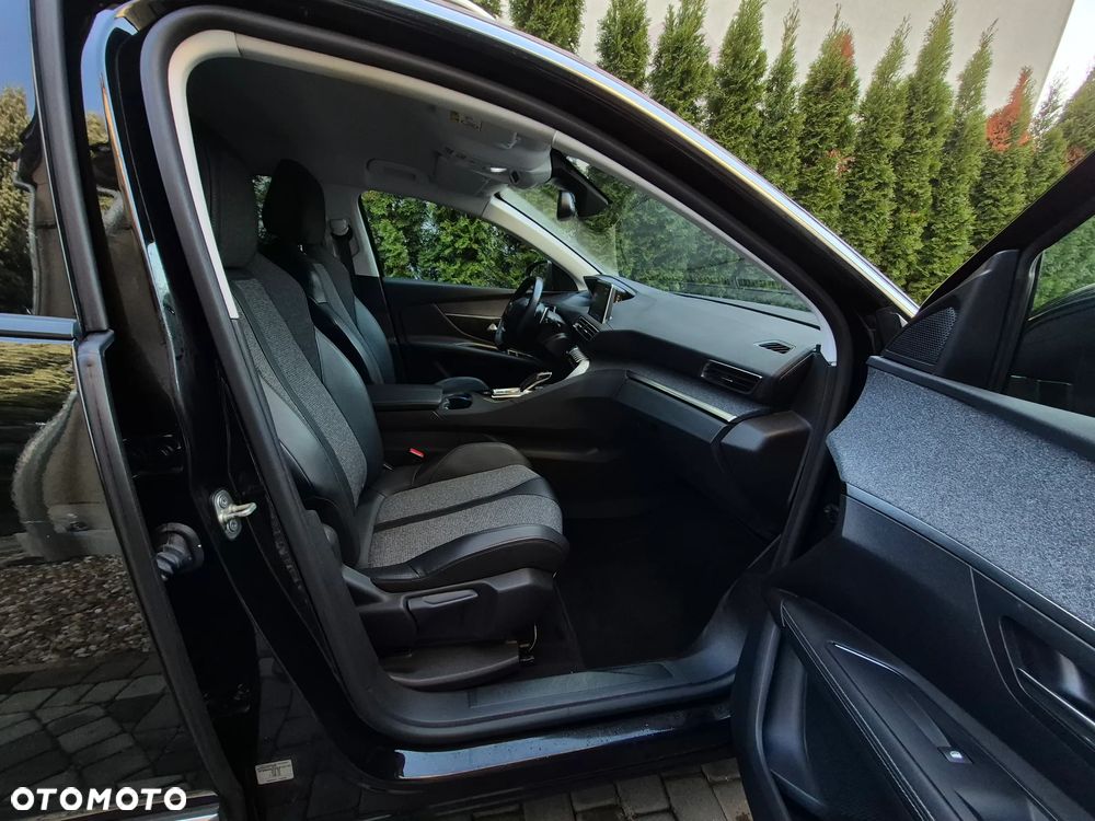 Peugeot 3008 1.6 PureTech GPF Allure S&S EAT8 - 5