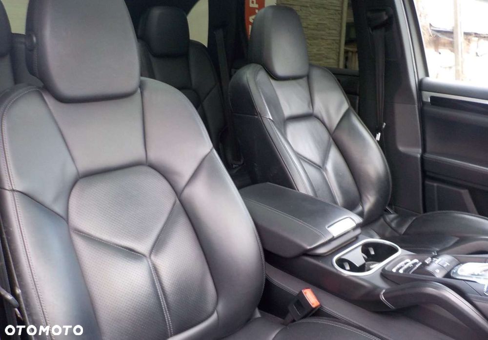 Porsche Cayenne - 20