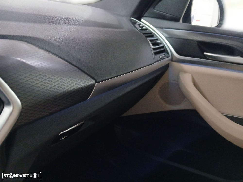 BMW X3 30 e xDrive Pack M - 26