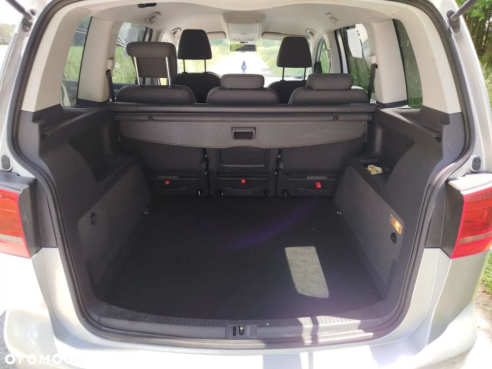 Volkswagen Touran 1.6 TDI DPF STYLE - 9
