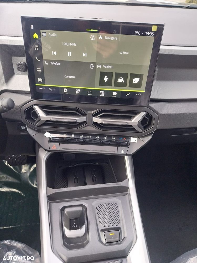 Dacia Bigster HEV 155 Journey - 9