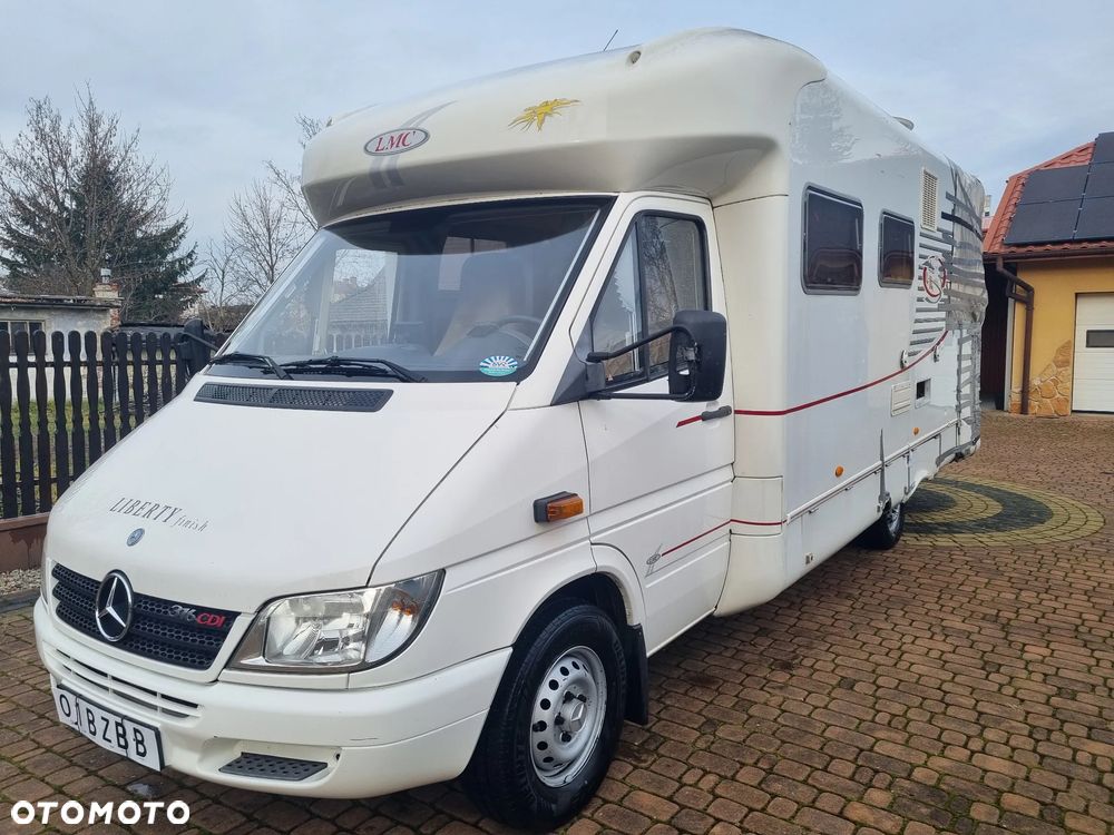 Mercedes-Benz 316 - 3