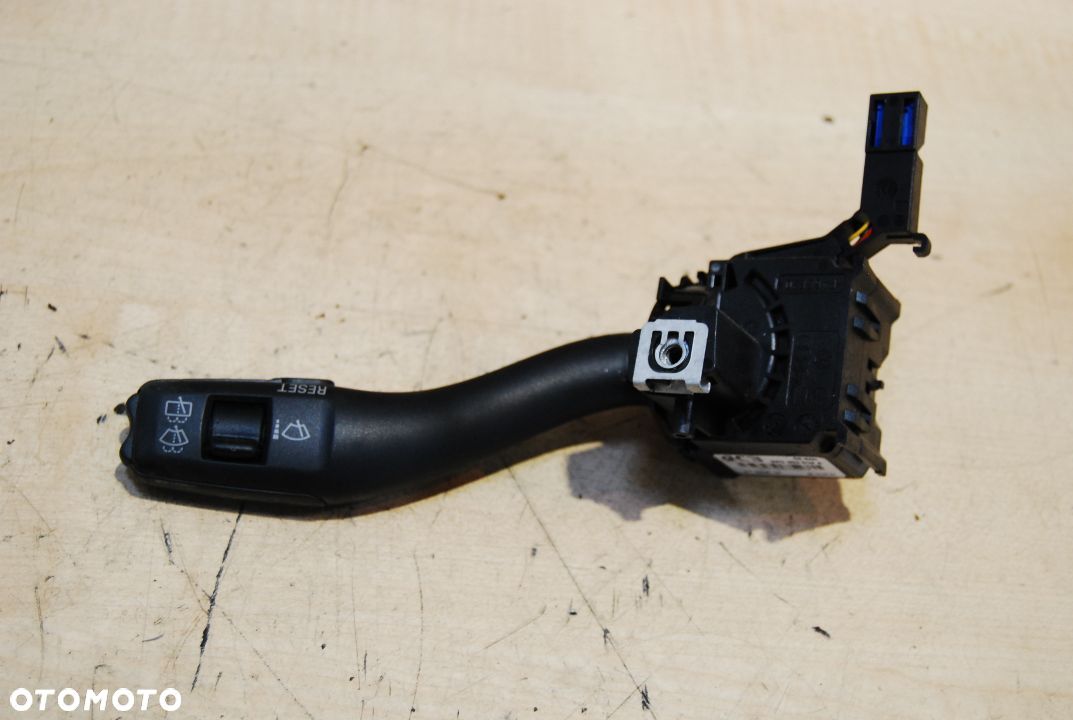 MANETKA PRZEŁĄCZNIK WYCIERACZEK 8P0953519A AUDI A3 8P 8P0953519 - 1