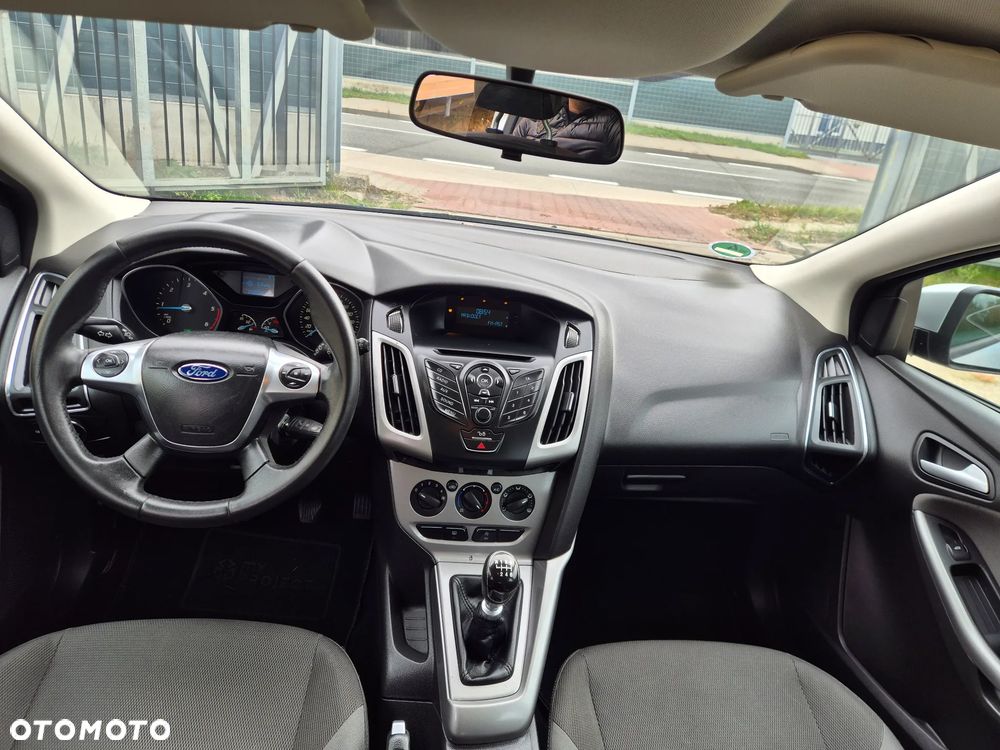 Ford Focus - 8