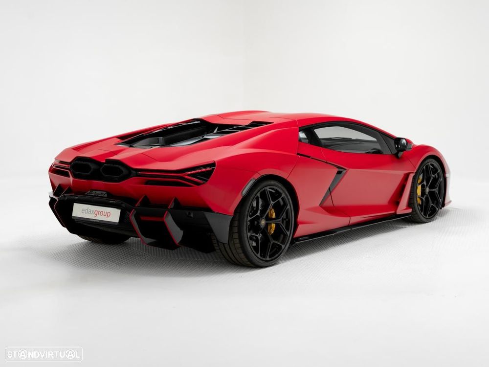 Lamborghini Revuelto - 4