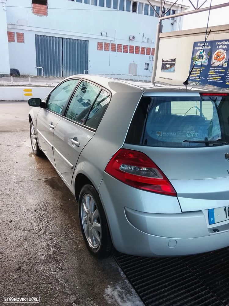 Renault Mégane 1.5 dCi Confort - 4