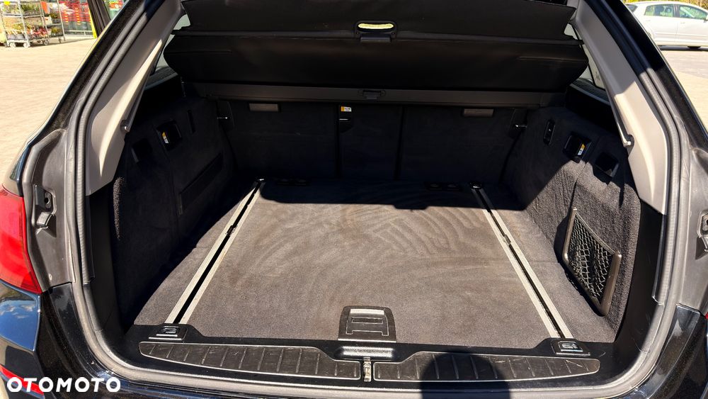 BMW Seria 5 520d Luxury Line - 40