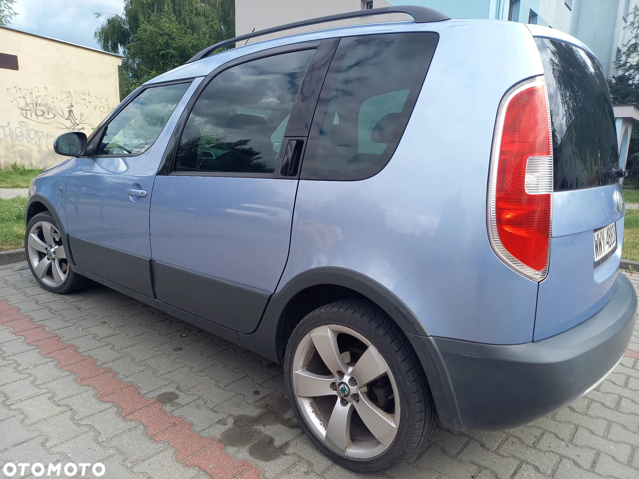 Skoda Roomster 1.6 16V Scout - 2