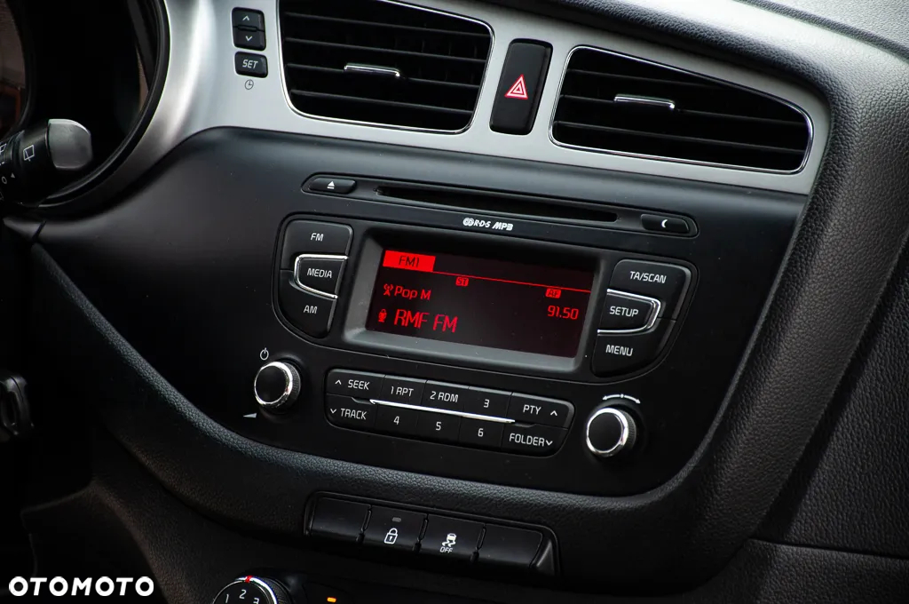 Kia Ceed 1.4 CVVT Vision - 22