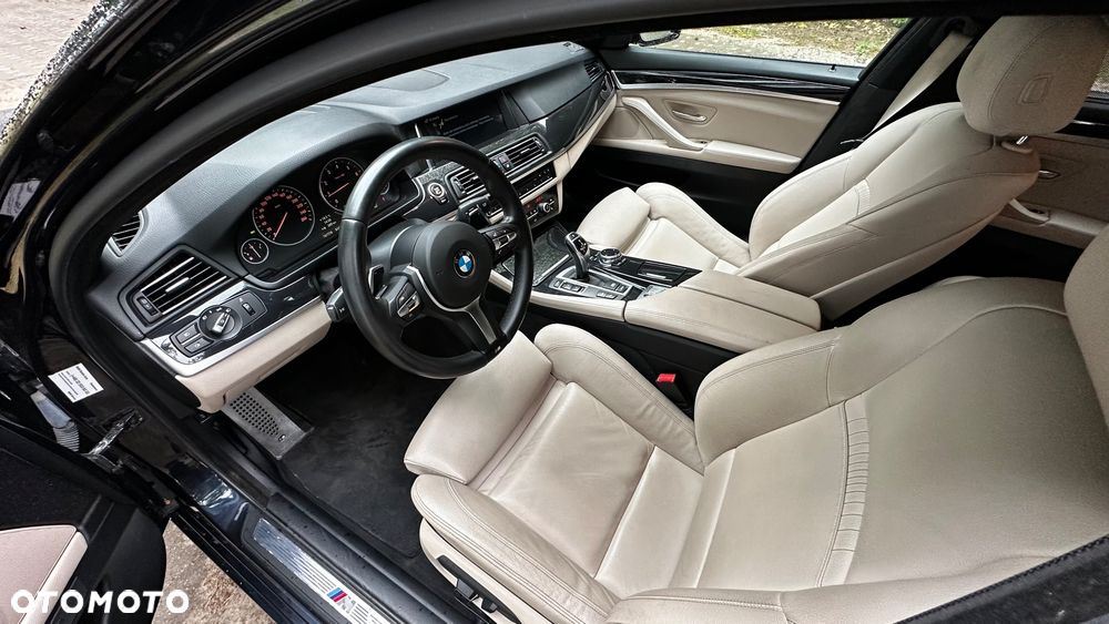 BMW Seria 5 528i xDrive Sport-Aut Luxury Line - 27